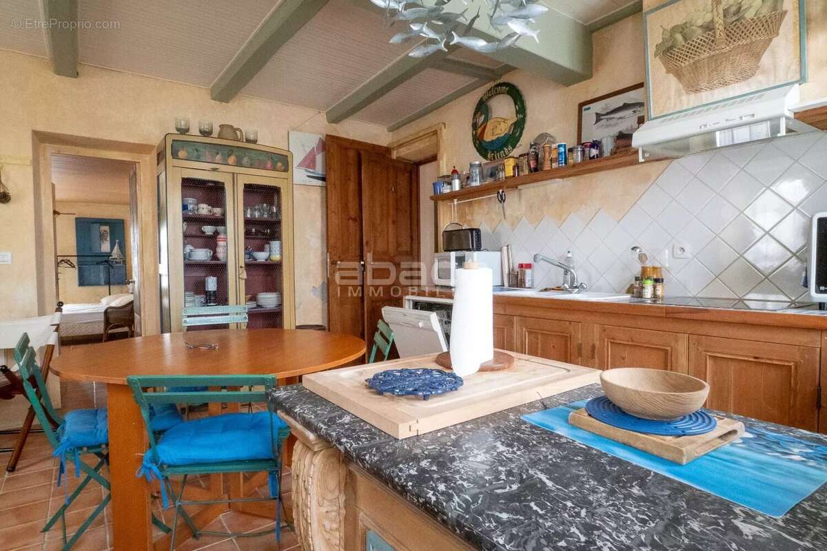 Maison à LES PORTES-EN-RE