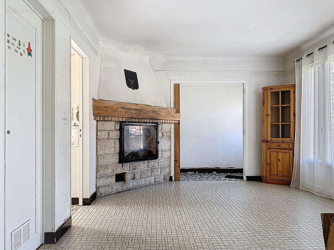 Maison à MONTMIRAIL