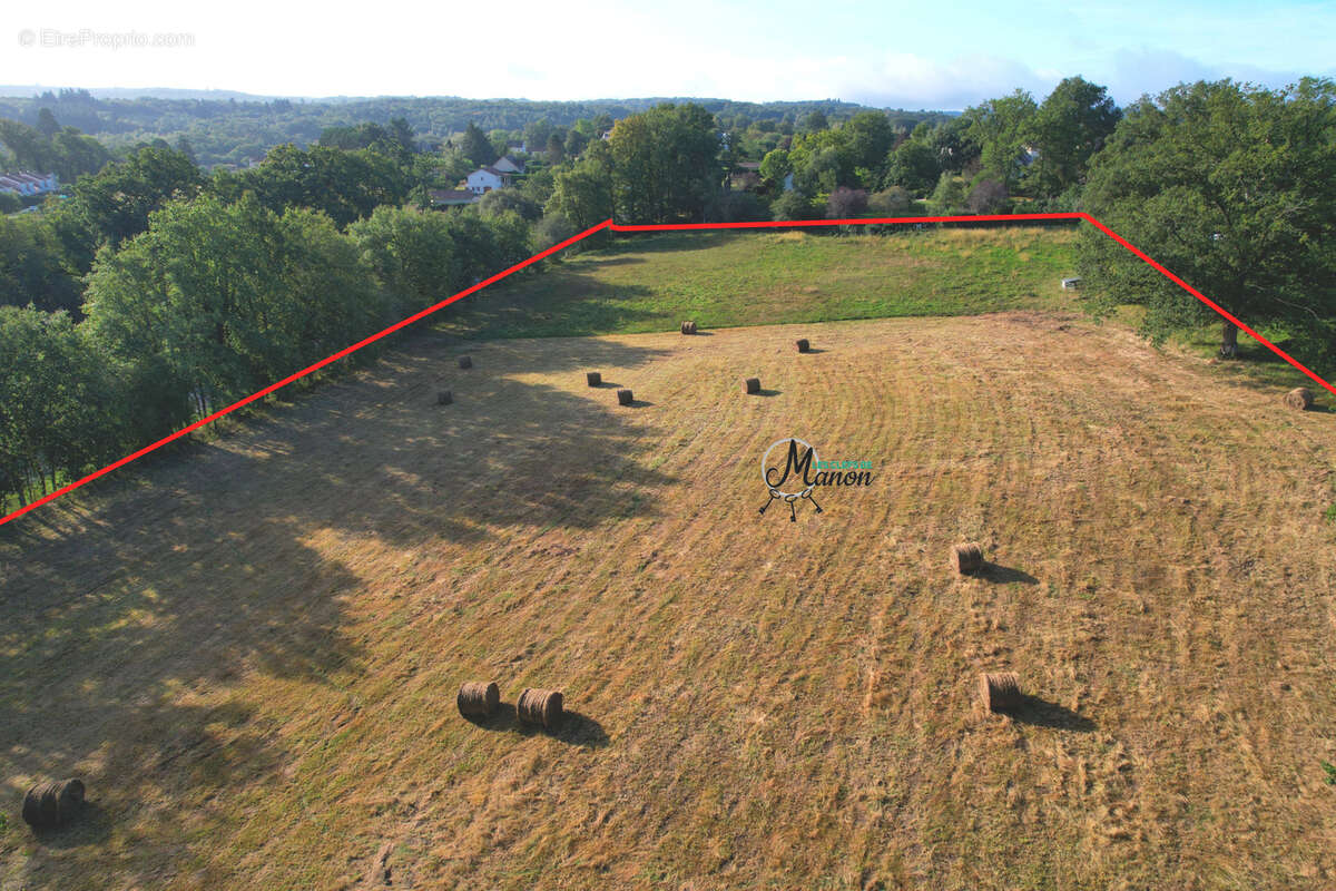 Terrain à BESSINES-SUR-GARTEMPE