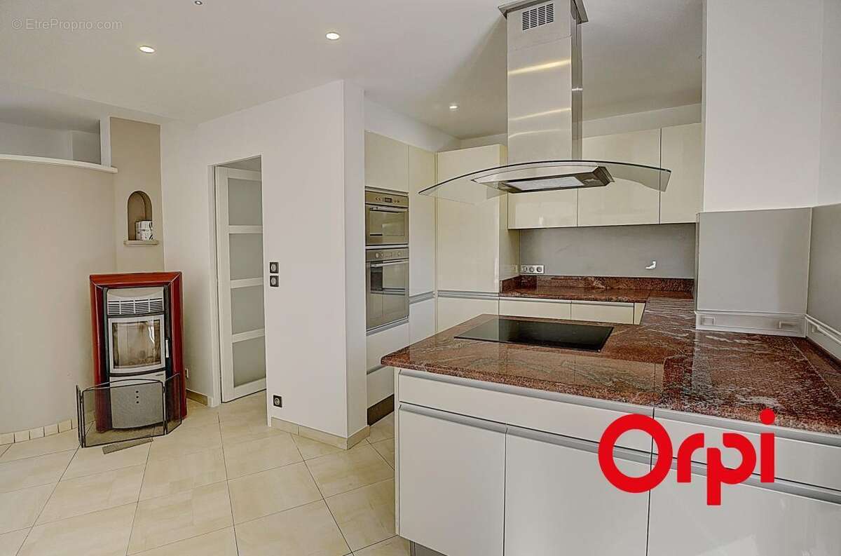 Maison à CAILLOUX-SUR-FONTAINES