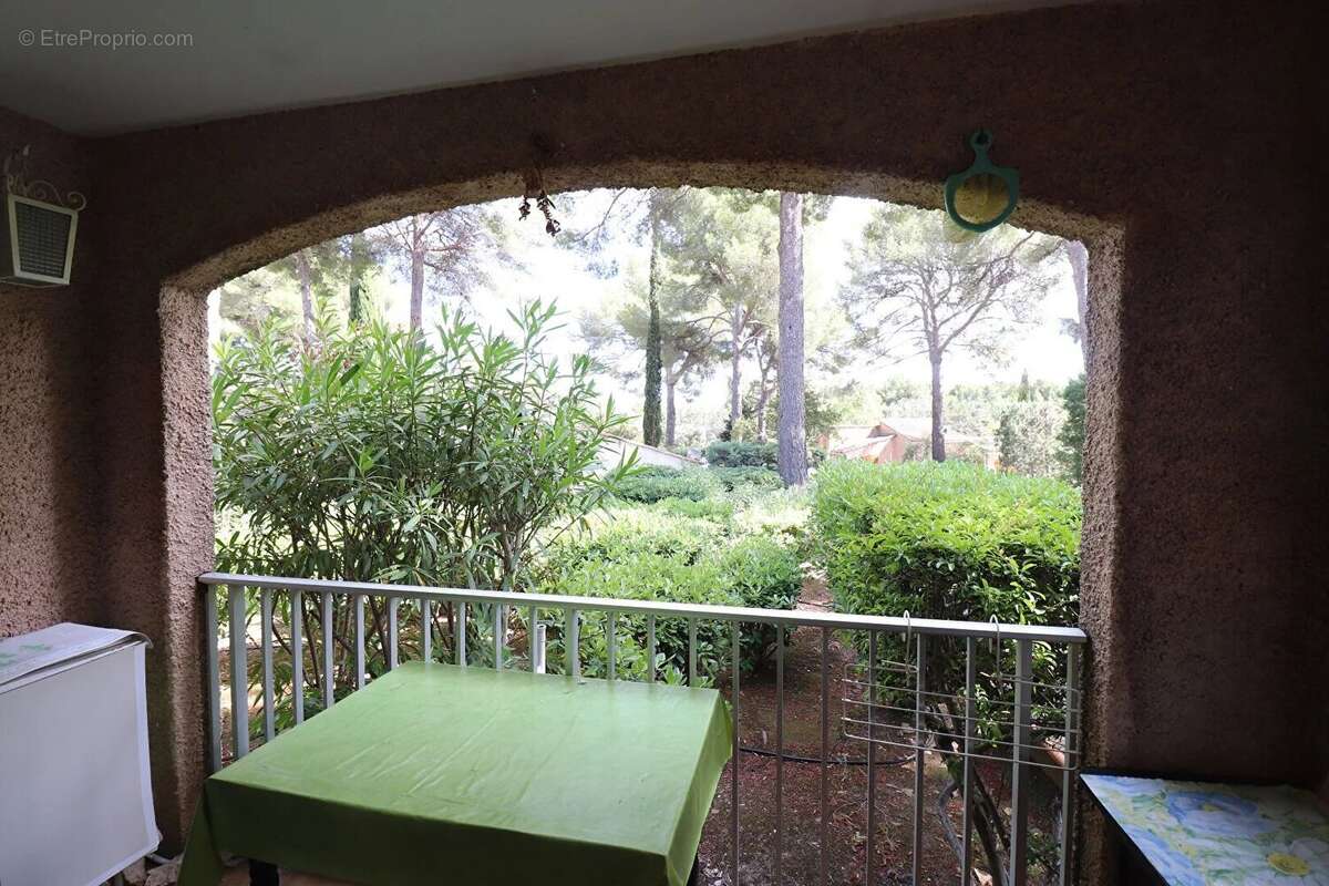 Appartement à SAINT-CYR-SUR-MER