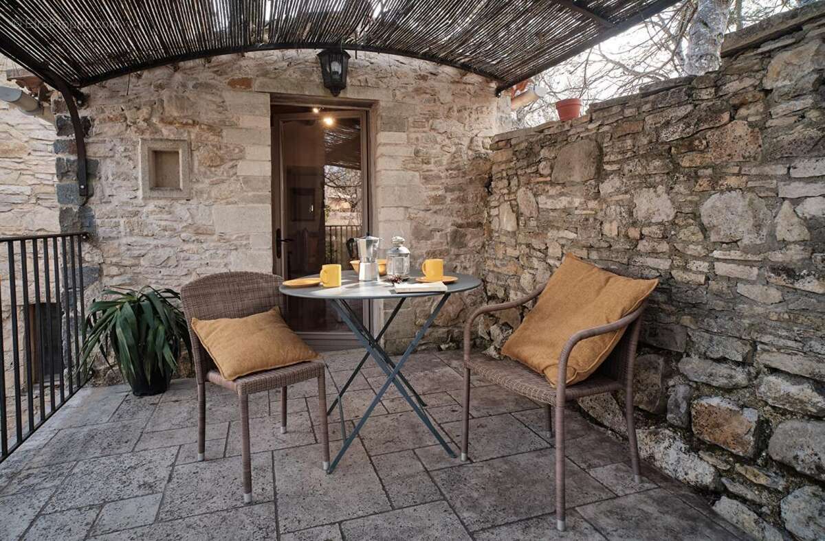 En Provence, Propriété d'Exception composée de diverses maisons en pierre pour plus de 1000 m² de bâti sur 6.3 HA - photo 15