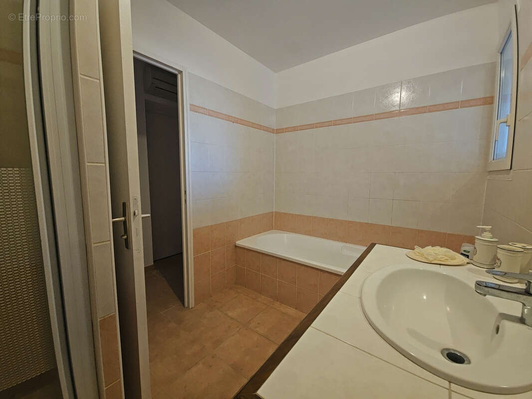 Maison à LUNEL-VIEL