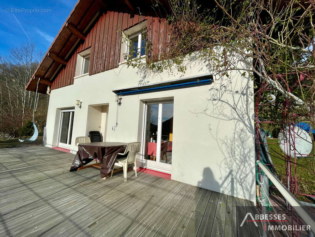 Maison à LA BRESSE