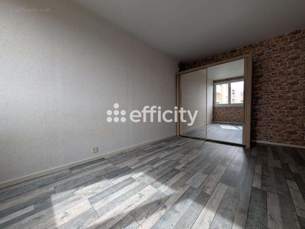 Appartement à EPINAY-SUR-SEINE