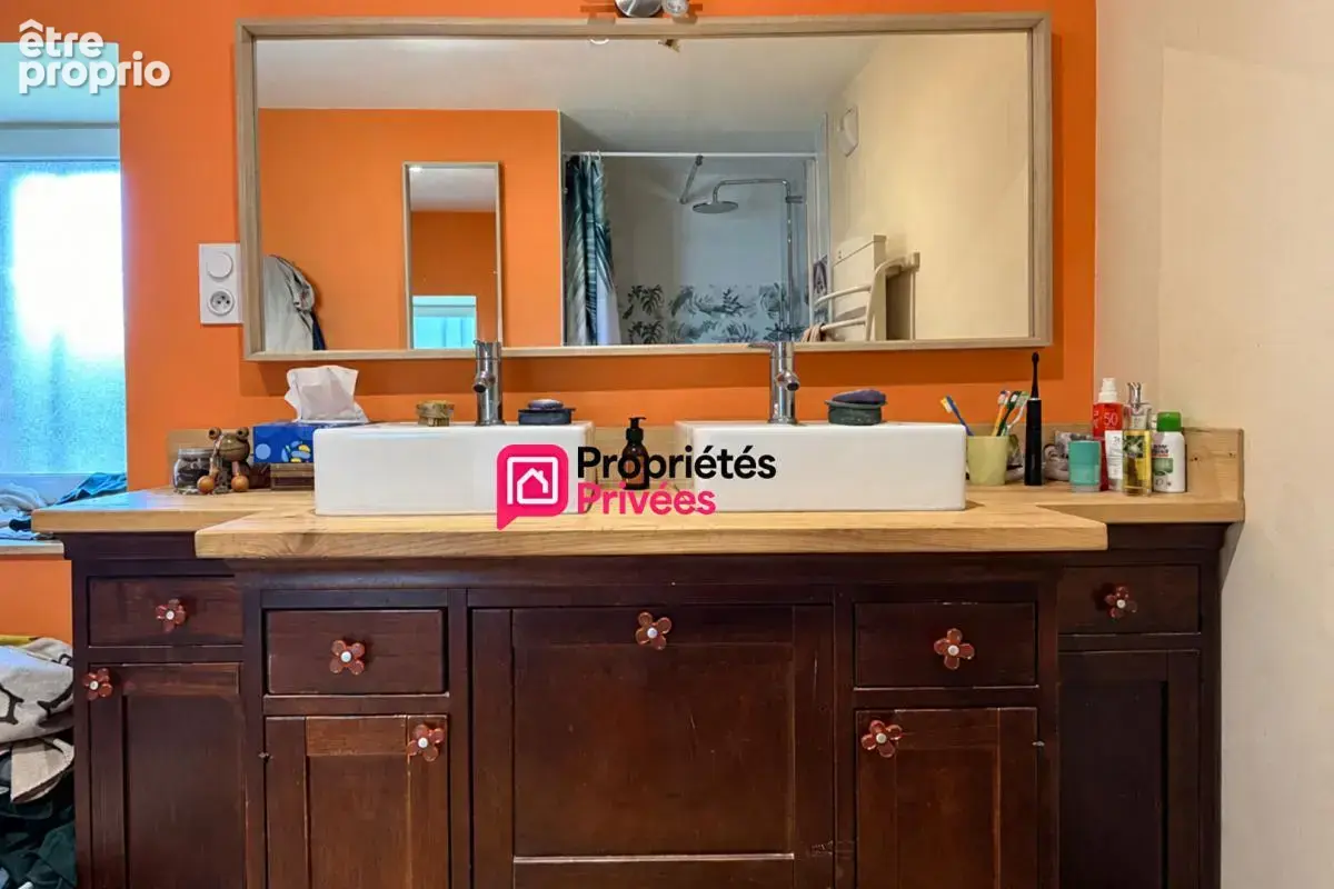 Maison T5  rénovée et Gîte T3 indépendant au coeur de Saint Ours 63230 - photo 7
