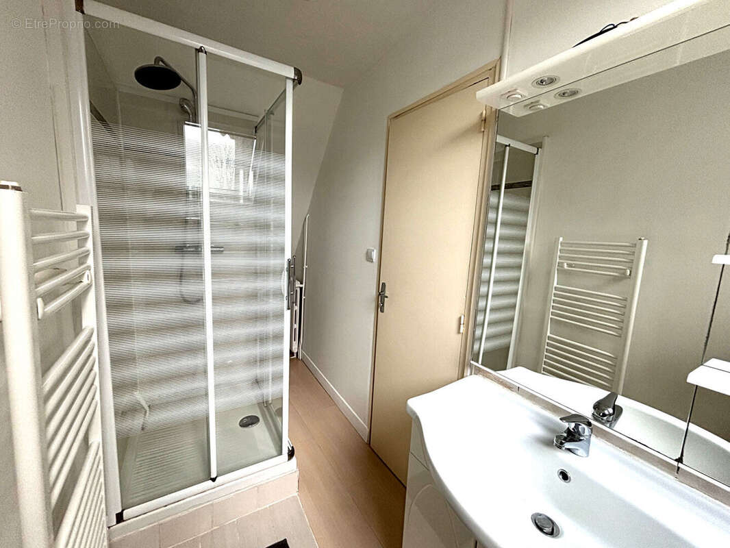 Maison à SAINT-NICOLAS-DE-LA-TAILLE