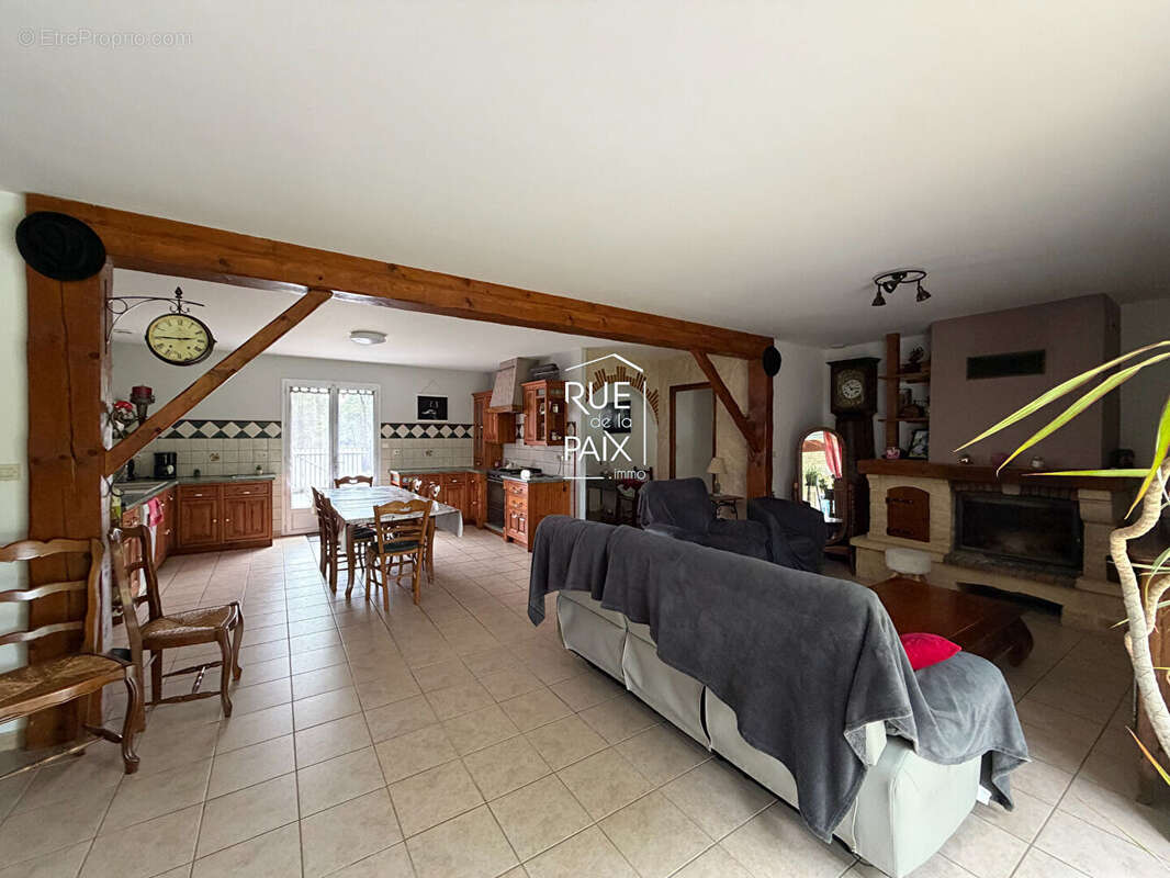 Maison à COUTIERES