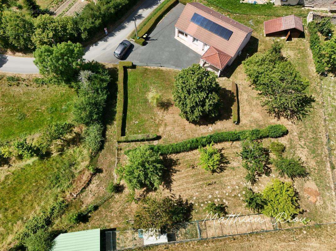 Maison 89 m² à Saint-Agnant-De-Versillat  - photo 10