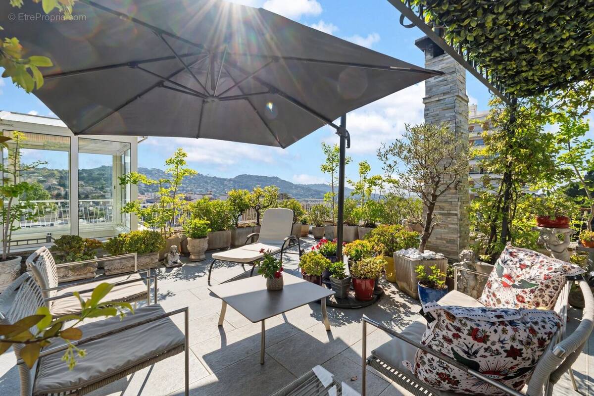 Appartement à LE CANNET