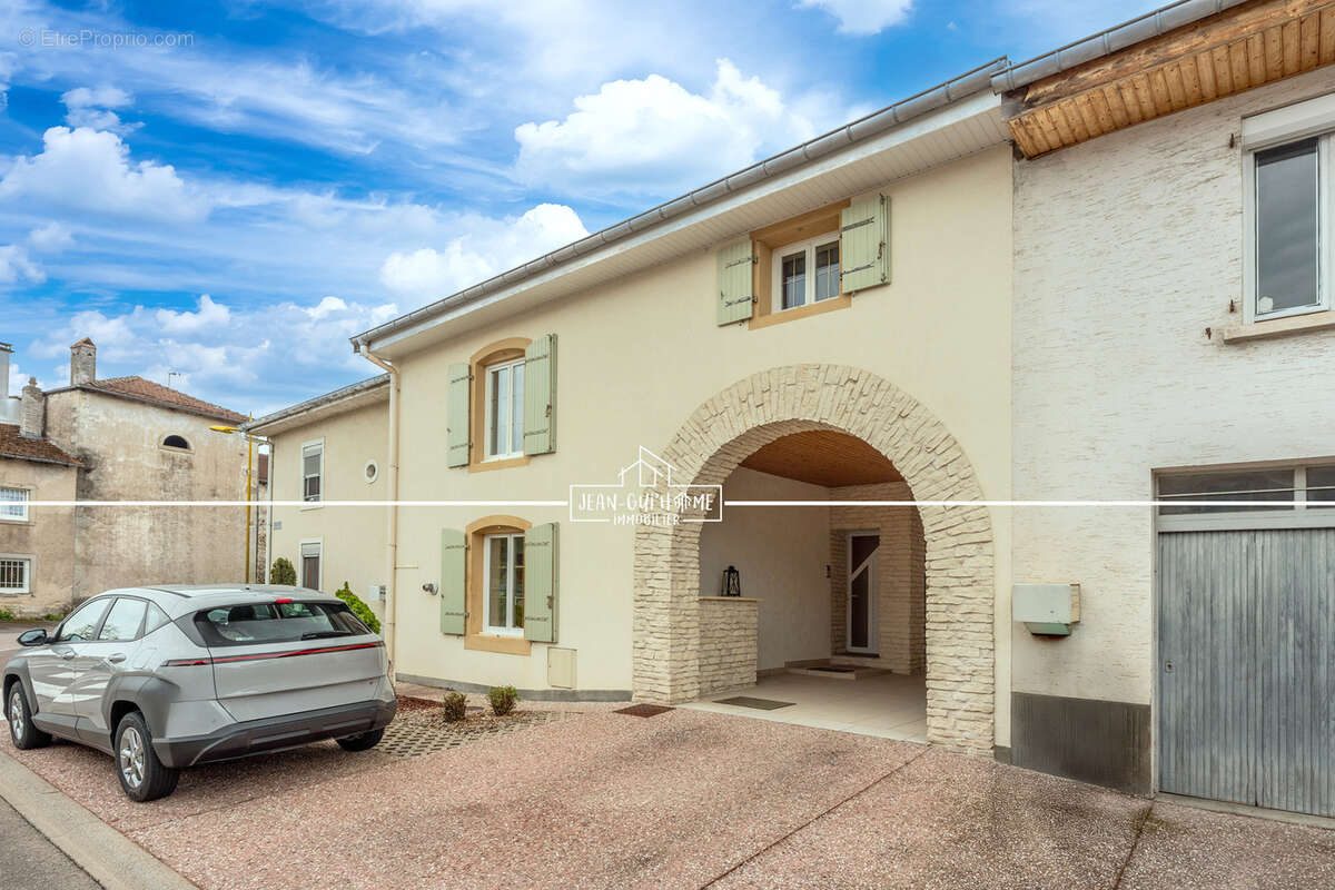 Maison à VINCEY