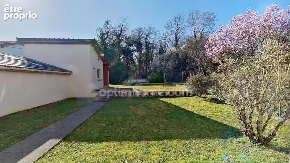 CLAYE SOUILLY - Maison de 6 pièces avec garage pour 2 véhicules, remise, atelier et cave - Parcelle de 770m² - photo 12