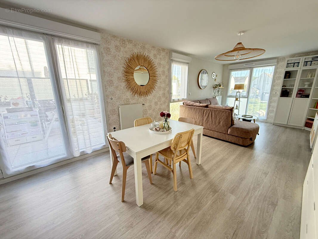Appartement à ELANCOURT