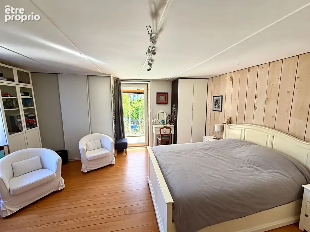 Maison en pierres à Menotey avec piscine et jardin - photo 12
