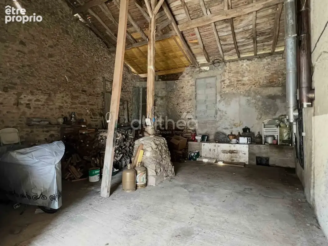 Maison de bourg avec grange attenante  - photo 13
