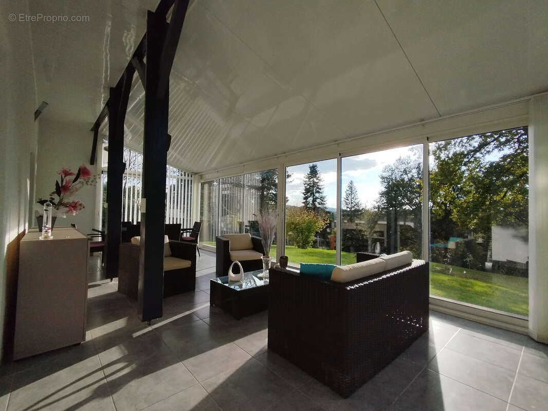 Maison à NERONDE-SUR-DORE