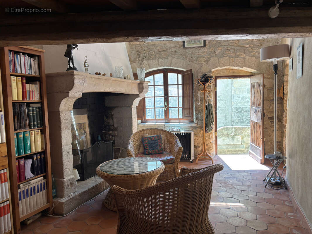 Maison à LES ANGLES