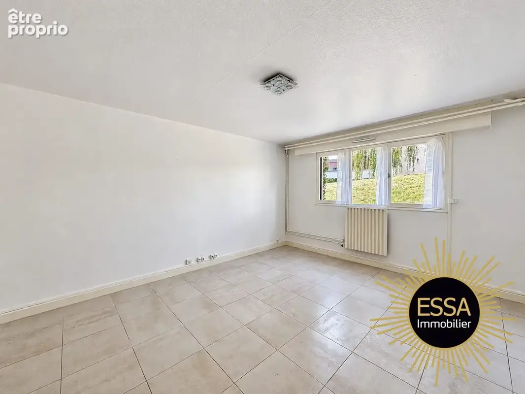 Photo Appartement à Noisy-Le-Roi au prix de 140 000€