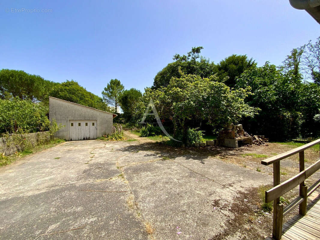 Maison à JONZAC