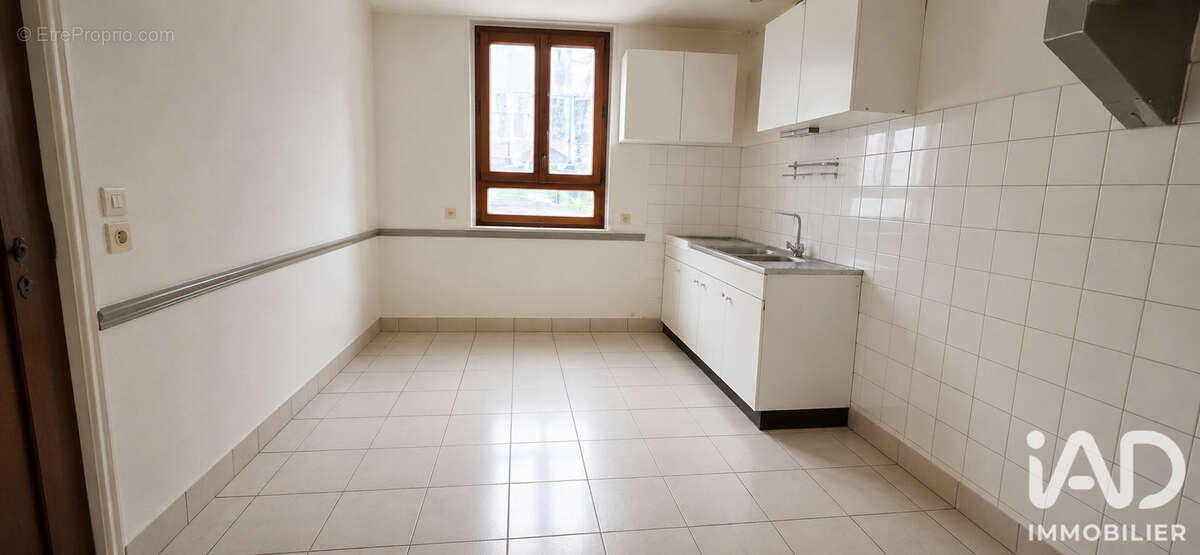 Maison 108 m² à La Grandville  - photo 3