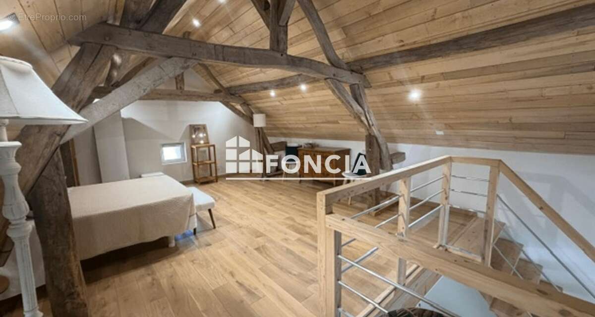 À vendre – Corps de ferme de caractère sur plus d’un hectare arboré - photo 6