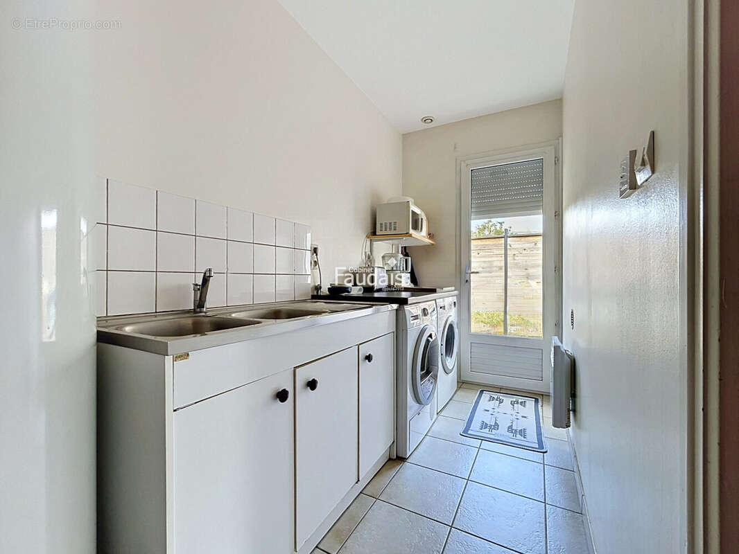 Maison 117 m² à Gouville-Sur-Mer  - photo 9