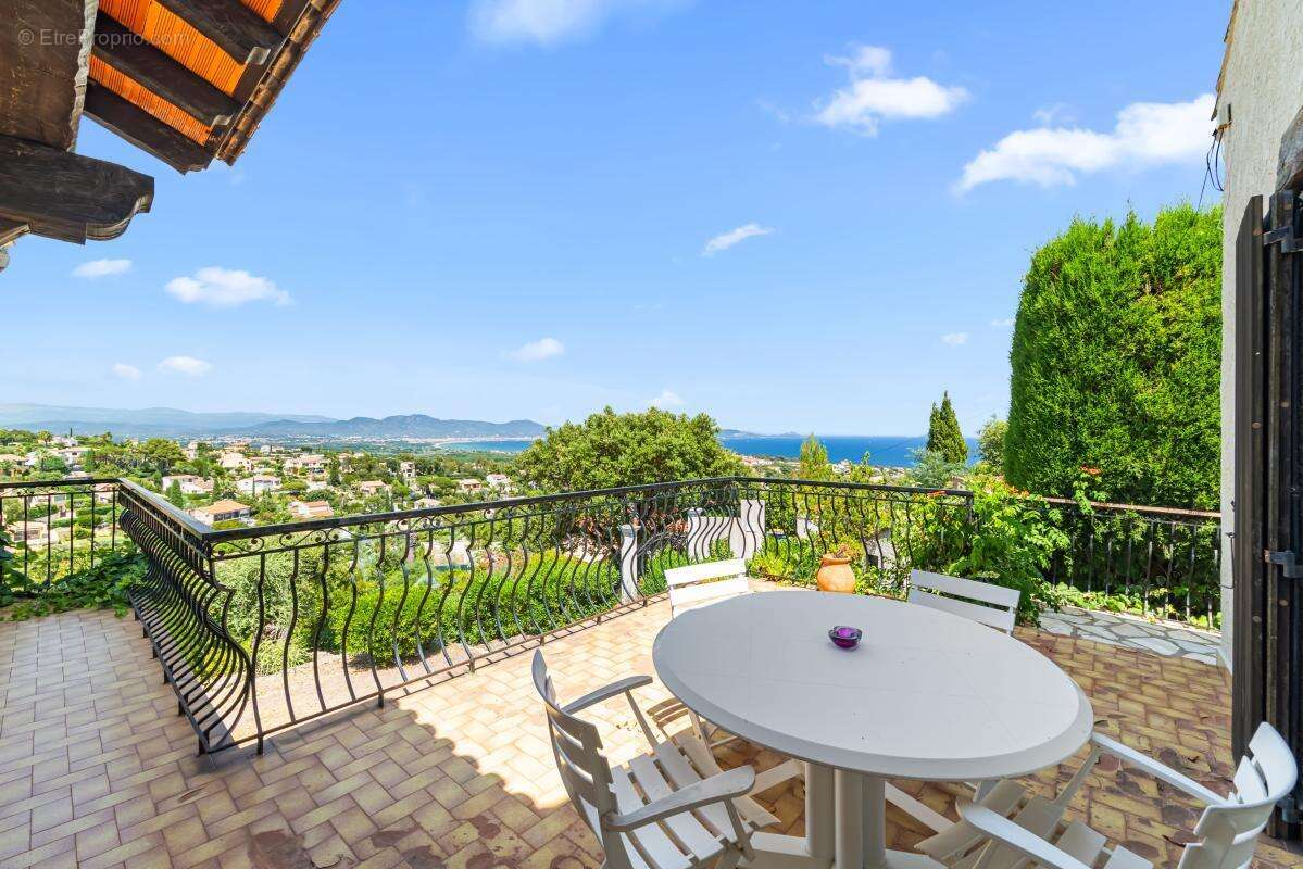 Maison à FREJUS