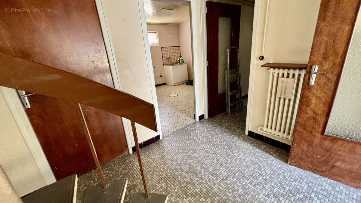 Maison à VAILLY-SUR-AISNE