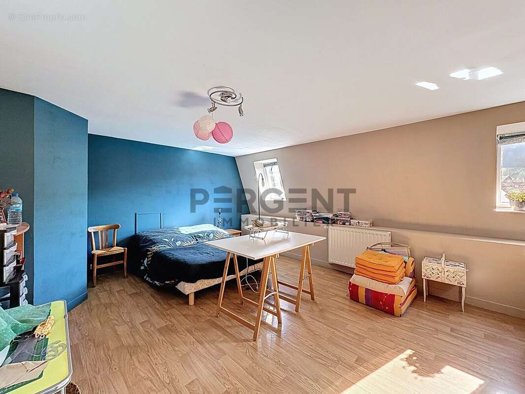 Maison 166 m² à Angecourt  - photo 9