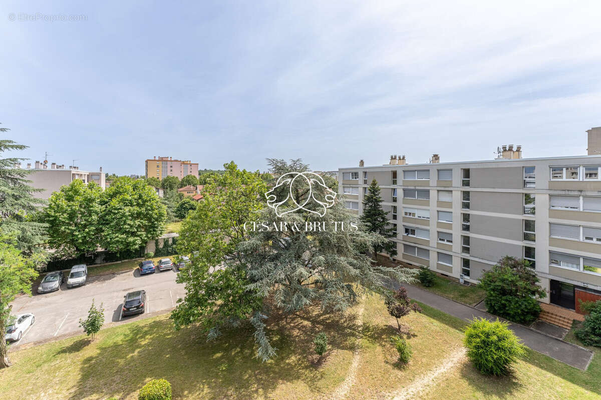 Appartement à BRON