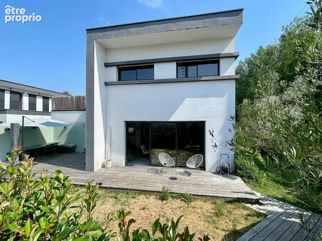 BAYONNE, Maison de ville contemporaine de 181m² - photo 15