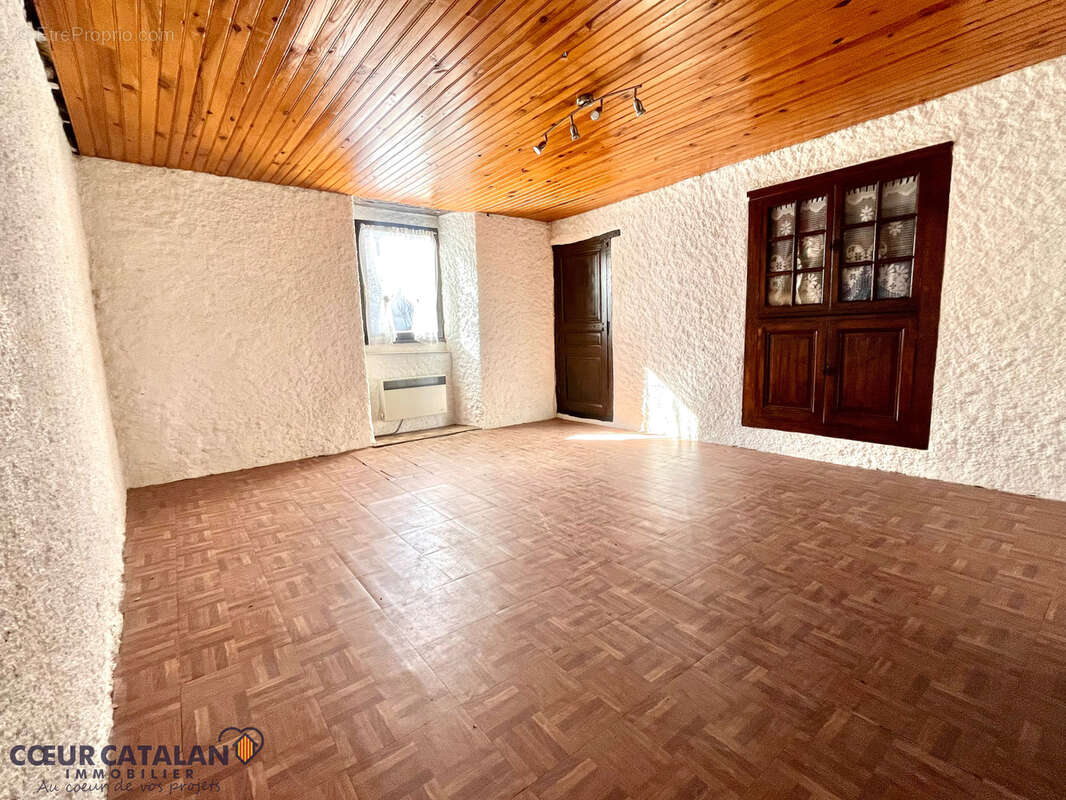 Maison à MATEMALE
