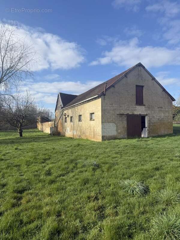 Maison à ARCES-DILO