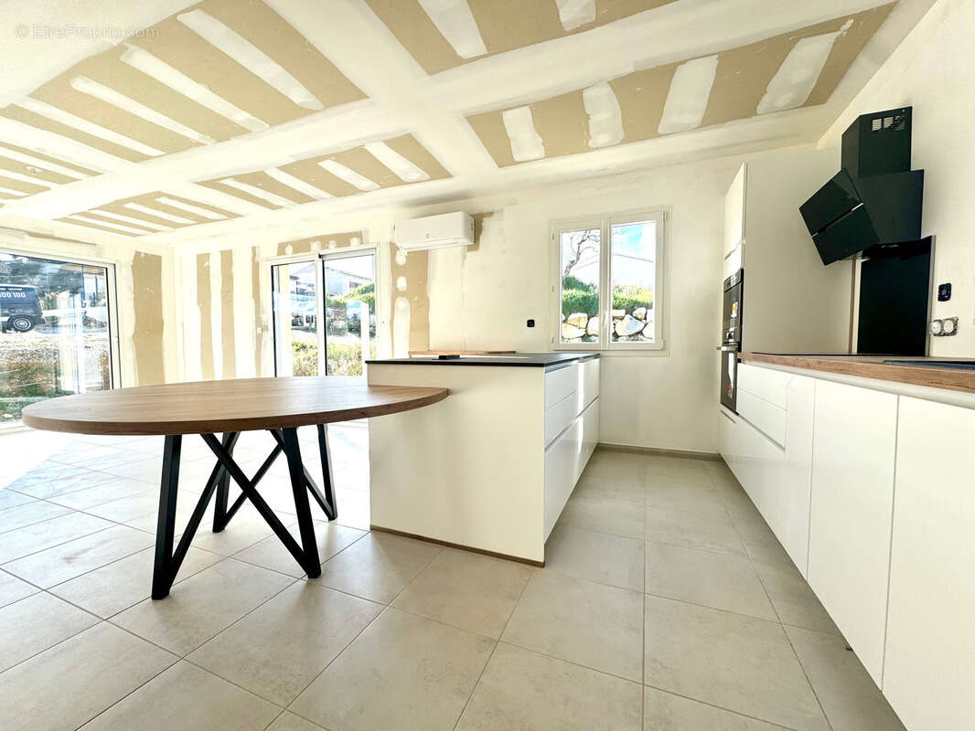 Maison à VAISON-LA-ROMAINE