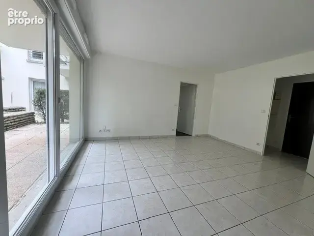 Rue des moissons - appartement moderne type 2 de  42m2 + terrasse de 18m2 + box garage - photo 6