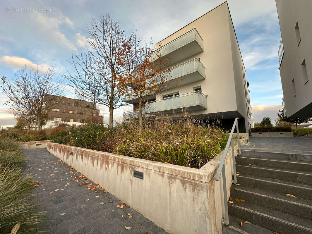 Appartement à BEZANNES