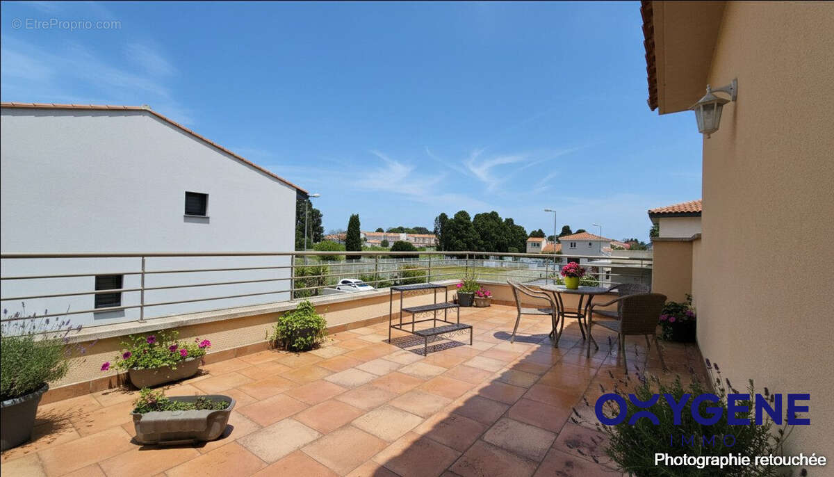 Maison à SAINT-LAURENT-DE-LA-SALANQUE