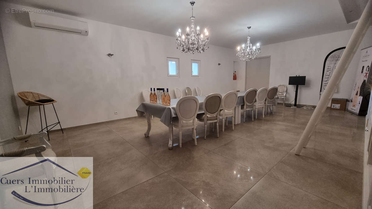 Commerce à PIERREFEU-DU-VAR