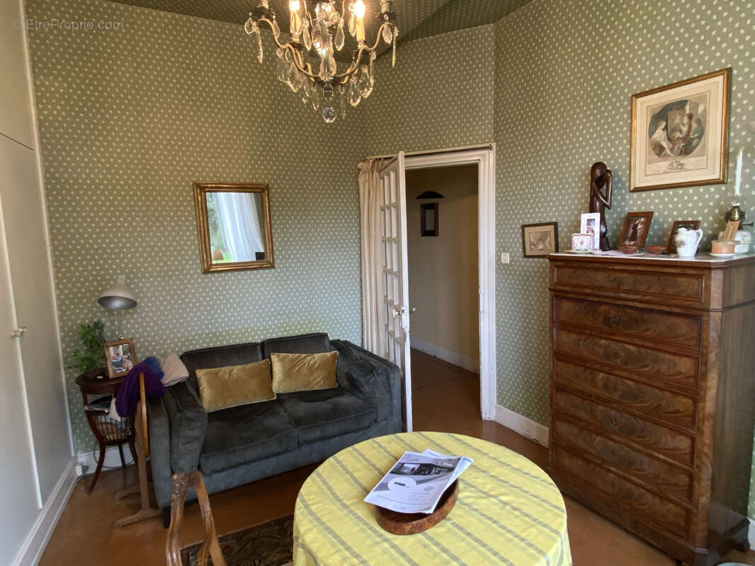 Autre à ARNAC-POMPADOUR