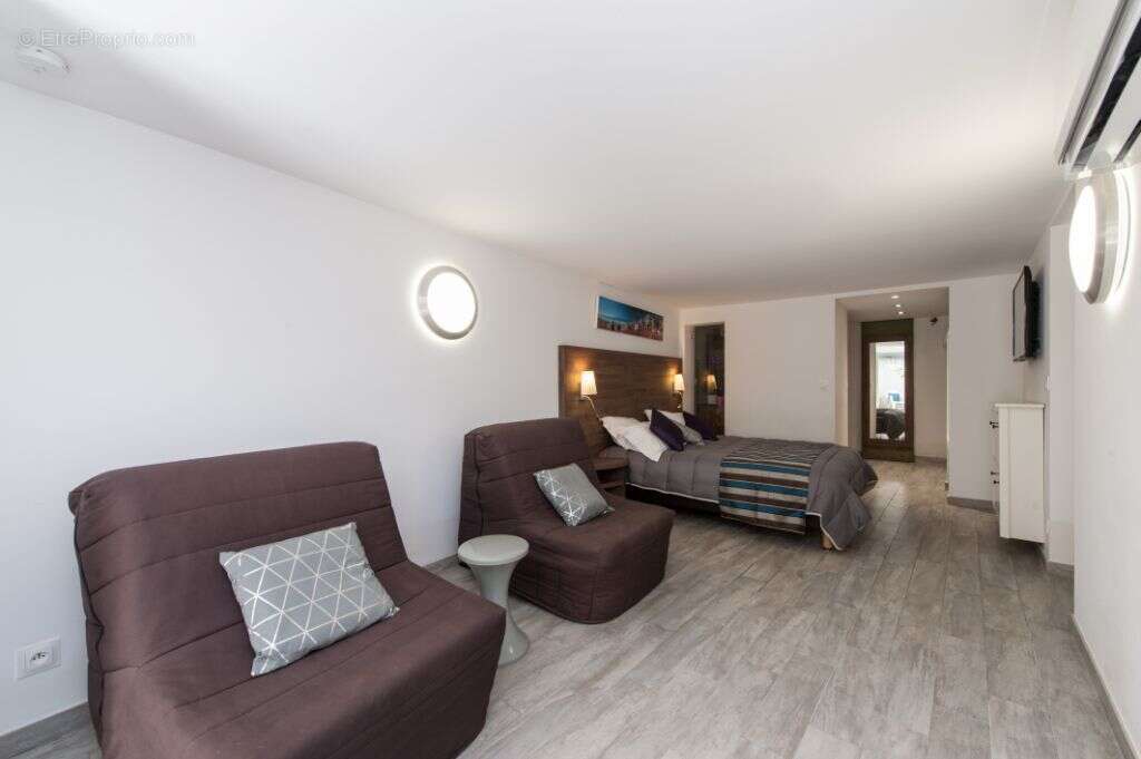 Appartement à SAINT-CYR-SUR-MER