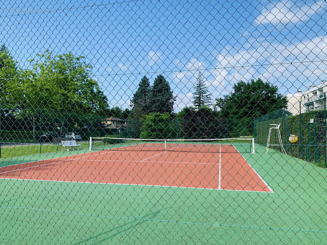 Appartement à CHARBONNIERES-LES-BAINS