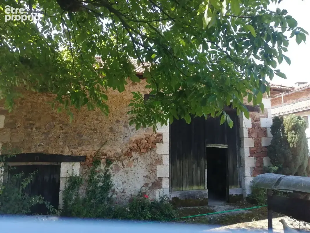 Chirac - maison avec grange, terrain et source d'eau - petite exploitation - photo 5
