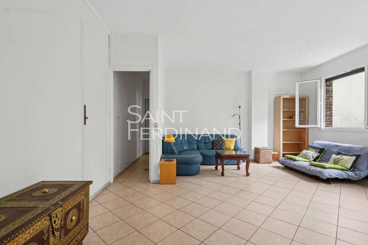 Appartement à NEUILLY-SUR-SEINE