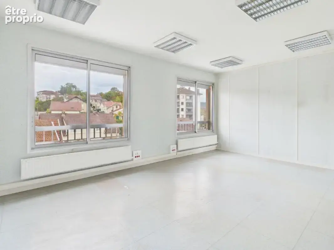 Lons-le-saunier — bureaux lumineux/ascenseur/stationnements - photo 12