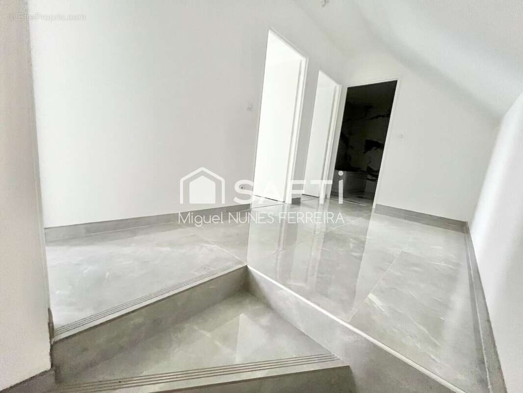 Photo 5 - Maison à OISSEL