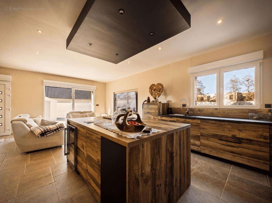 Maison 94 m² à Saint-Amand-Les-Eaux  - photo 5