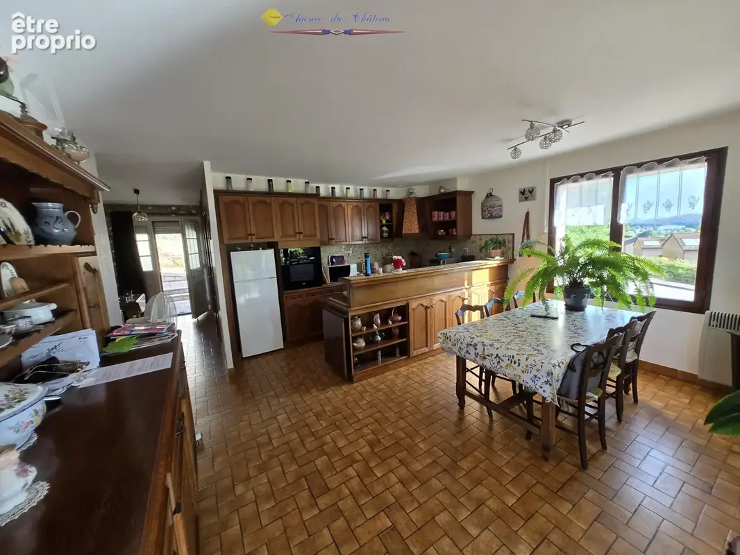 Maison 5 pièces 134 m² à vendre à La Clayette (71800) - photo 6