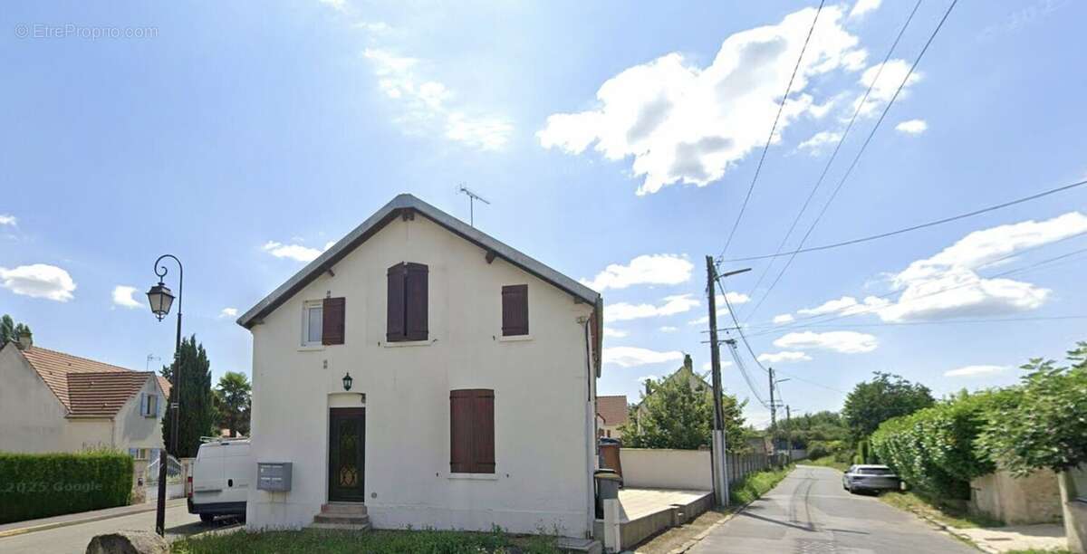 Bornel gare sur place , Immeuble de 4 appartements - photo 2