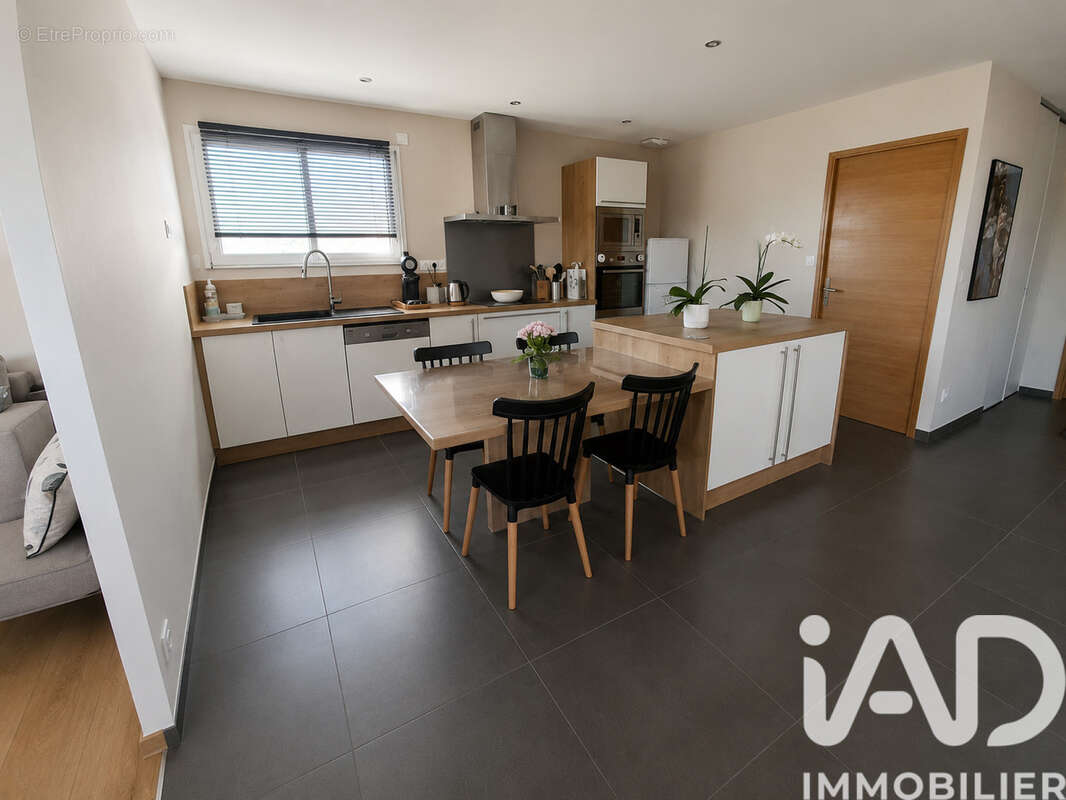 Maison 116 m² à Saint-Denis-La-Chevasse  - photo 5