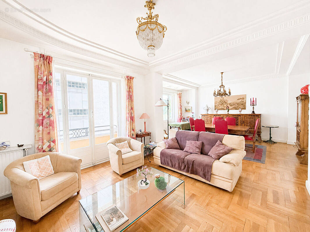 Appartement à LYON-8E